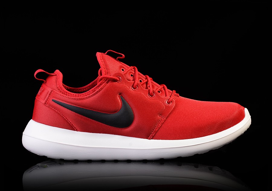 NIKE ROSHE TWO GYM RED price €75.00 
