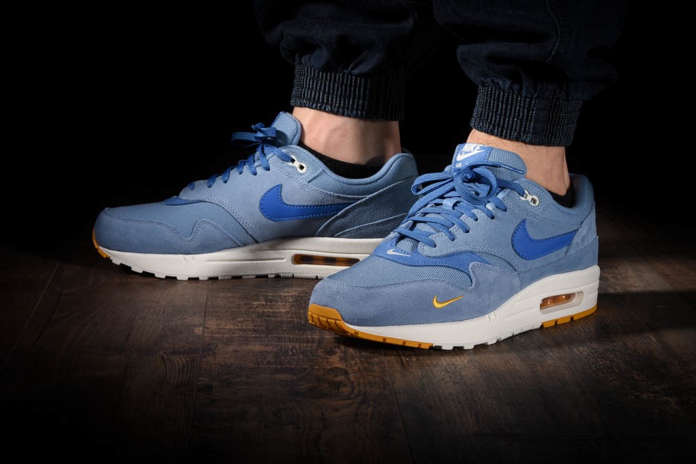 NIKE AIR MAX 1 PREMIUM MINI SWOOSH