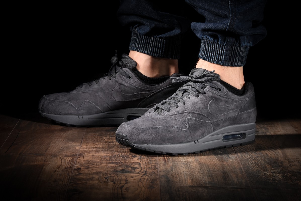 NIKE AIR MAX 1 PREMIUM GREY