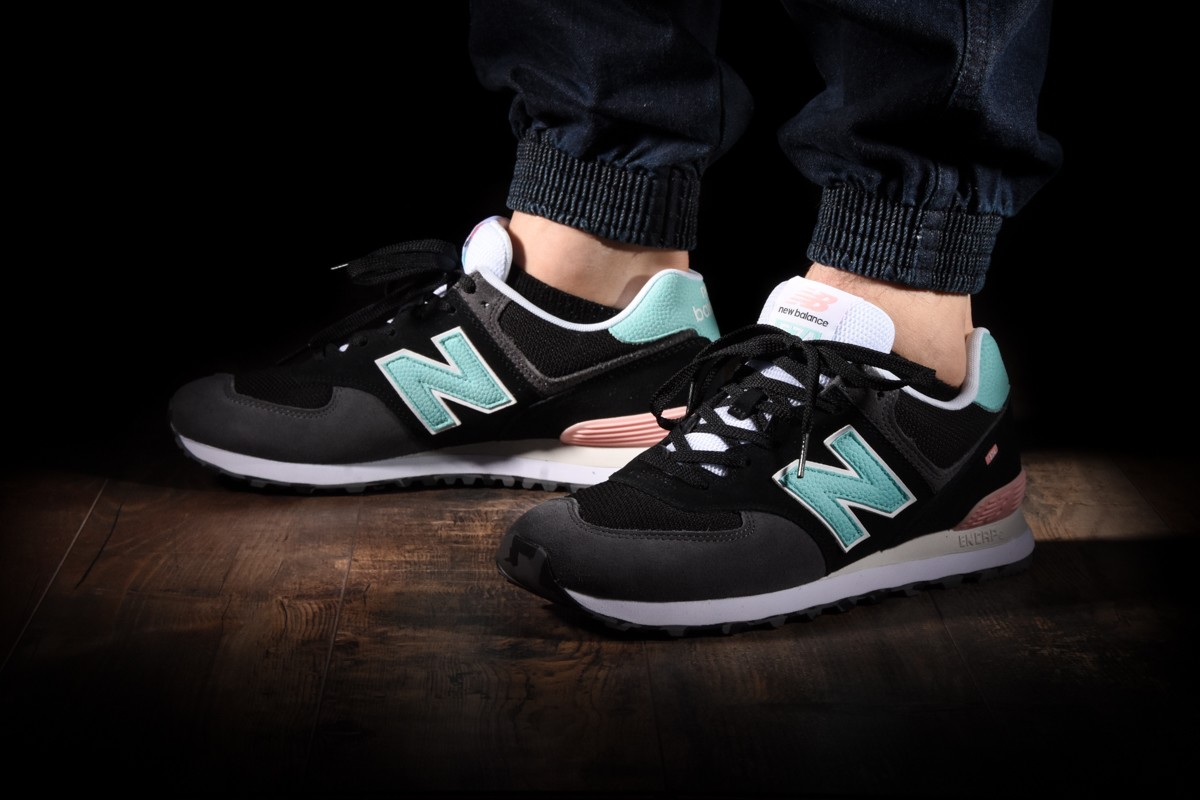 NEW BALANCE 574 BLACK WITH LIGHT TIDEPOOL