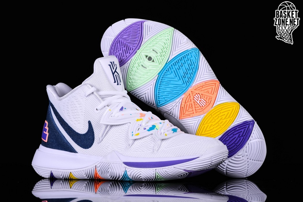 NIKE KYRIE 5 HAVE A NIKE DAY price €117 