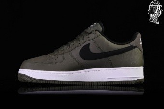 NIKE AIR FORCE 1 LOW '07 DOUBLE SWOSH OLIVE per €109,00 | Basketzone.net