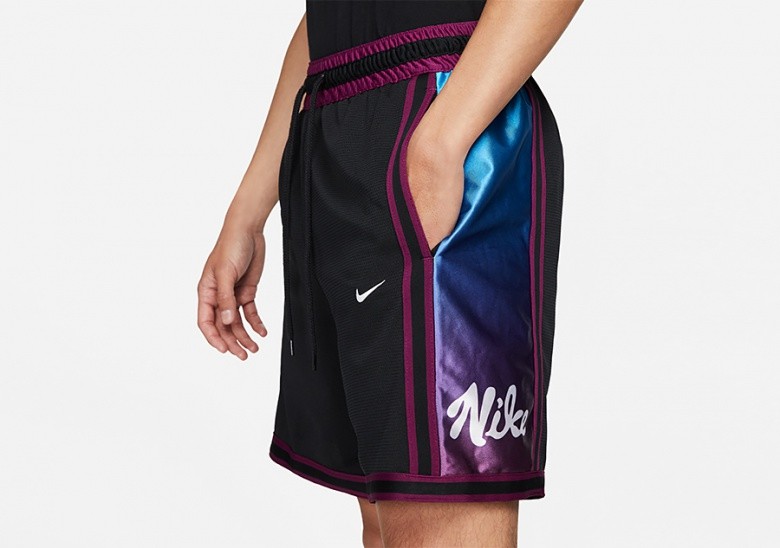 Milwaukee Bucks Courtside Men's Nike Dri-FIT NBA Graphic Shorts